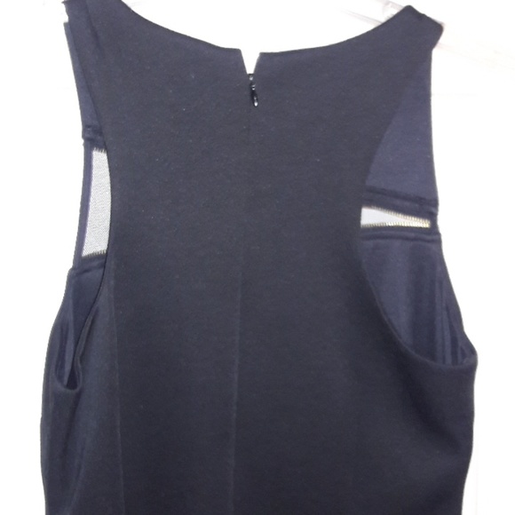 Guess - Picture 7 of 7